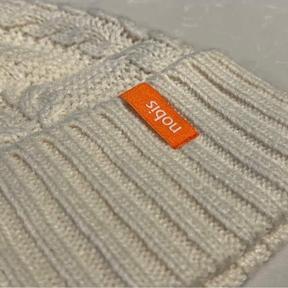 Nobis - No Cold Shoulder Beanie - Picture 8 of 14